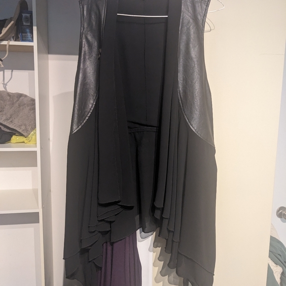 Faux leather vest - Picture 6 of 6